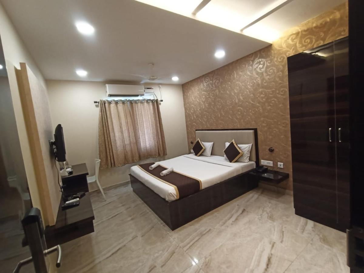 Veeras Residency Otel Pondicherry Dış mekan fotoğraf